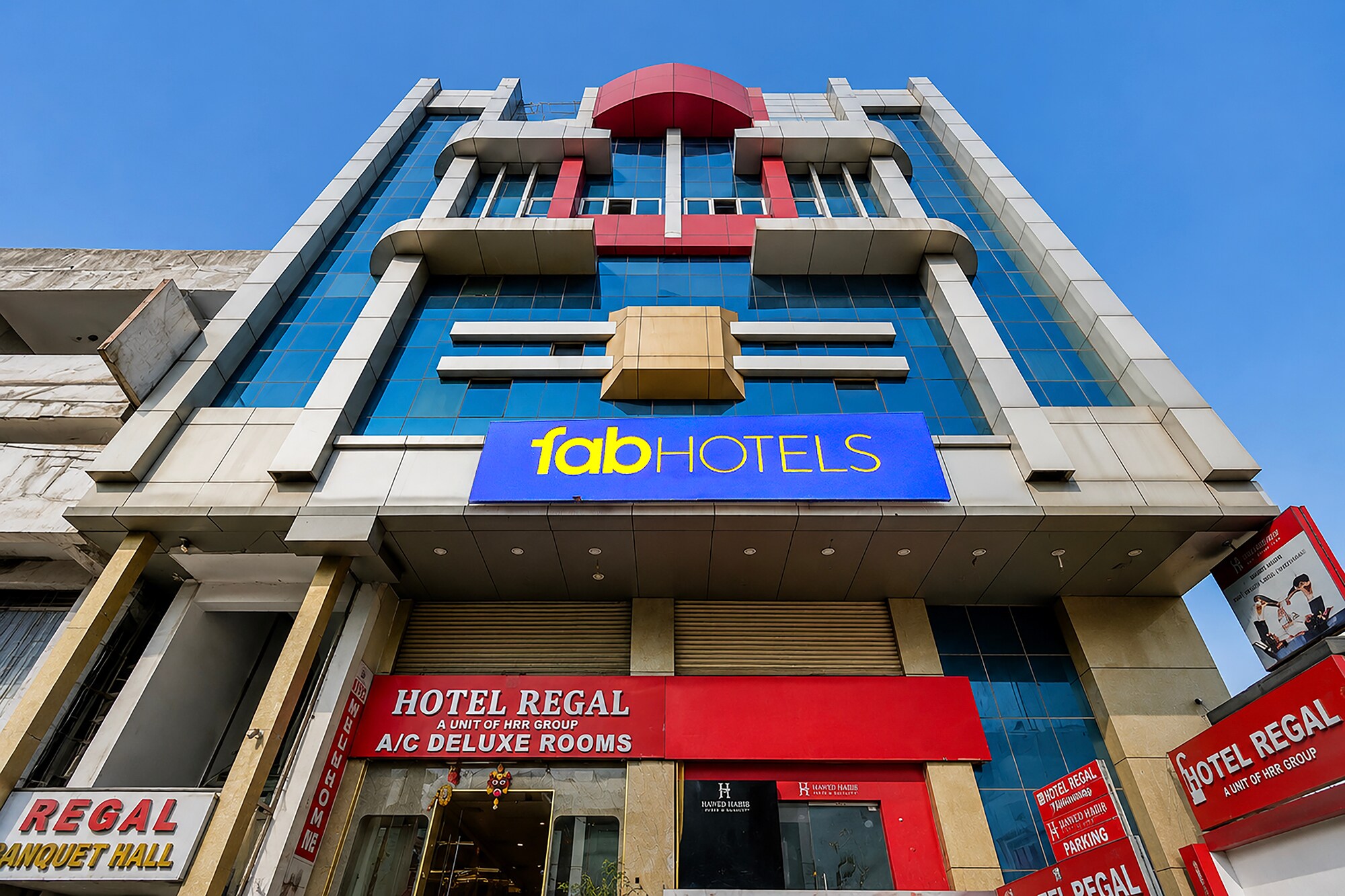 FabHotel Regal I - Tap to explore photos