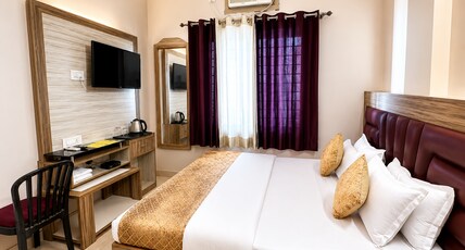 Hotel City Palace Room Type - Deluxe Standard Room