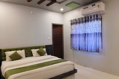 Hotel Indrayani