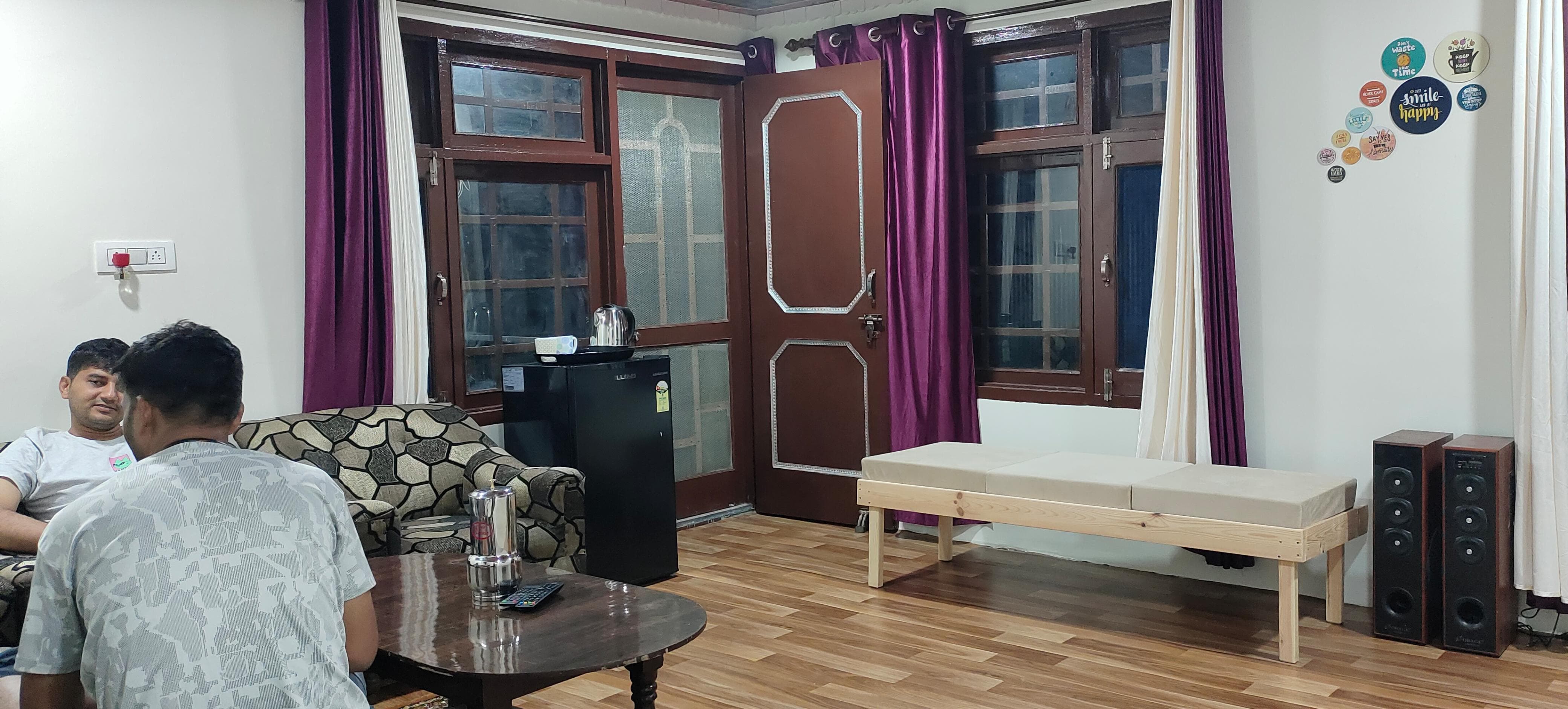 Ananda HomeStay - Tap to explore photos