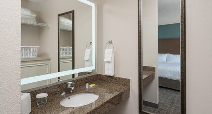 Staybridge Suites DENVER TECH CENTER Room Type - 2 Queen Beds Studio Suite