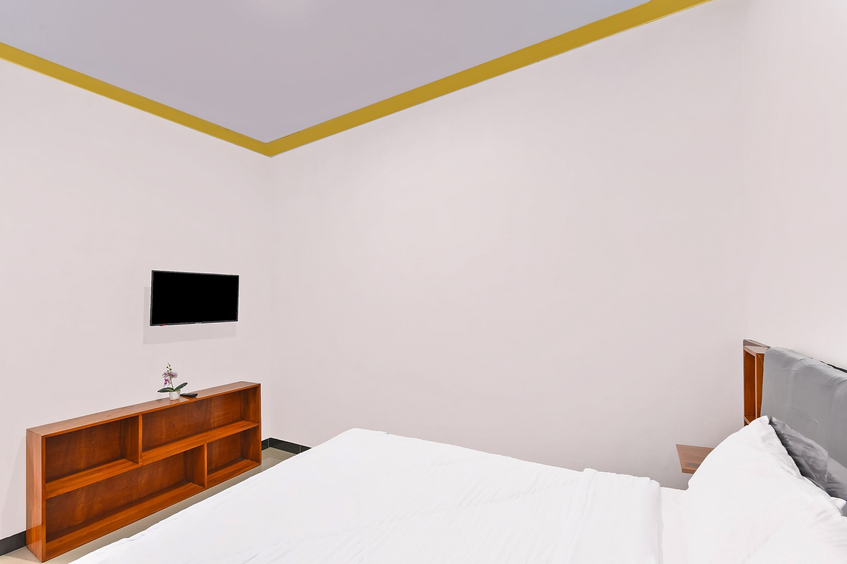 Hotel O Homestay Antara - Tap to explore photos