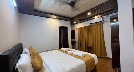 BlissGrace || Adjacent to Vega Circle Mall Room Type - SINGLE BEDROOM