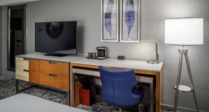 DoubleTree by Hilton Hotel Denver Room Type - 2 DOUBLES MOUNTAIN VIEW