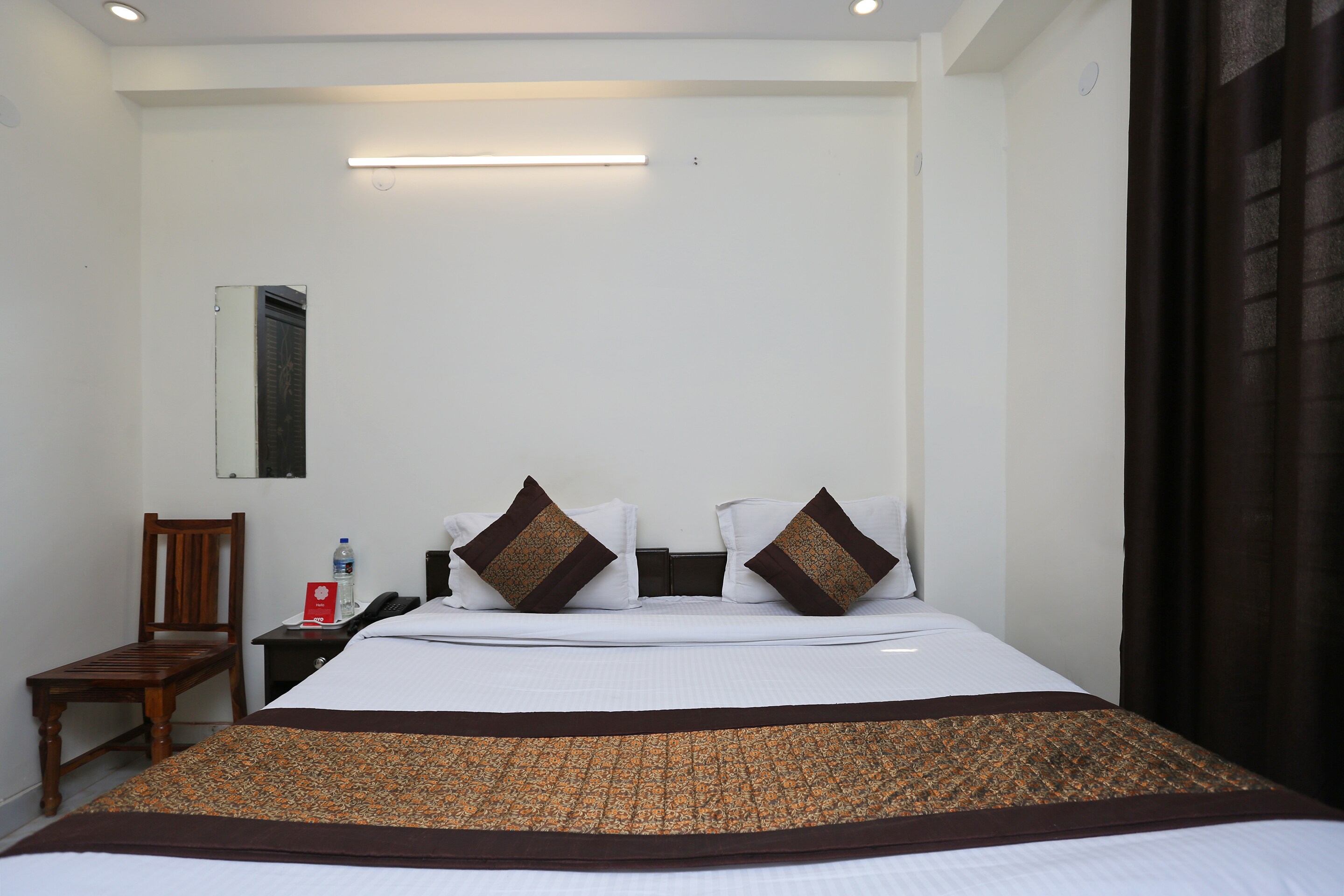 Hotel Royal India Ramphal Chowk Market - Tap to explore photos