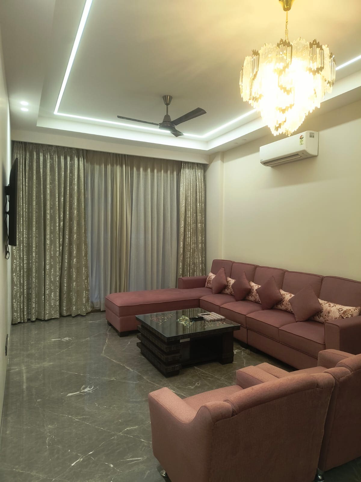 Premium 3 BHK Apartment in GK 2 - Tap to explore photos