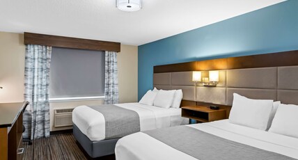 Best Western Paradise Hotel Room Type - 2 Queen Beds, Non-Smoking, Pet Friendly Room, Microwave And Refrigerator, Flat Screen Television, Hi Best Western Paradise Hotel Room Type - 2 Queen Beds, Non-Smoking, Pet Friendly Room, Microwave And Refrigerator, Flat Screen Television, Hi