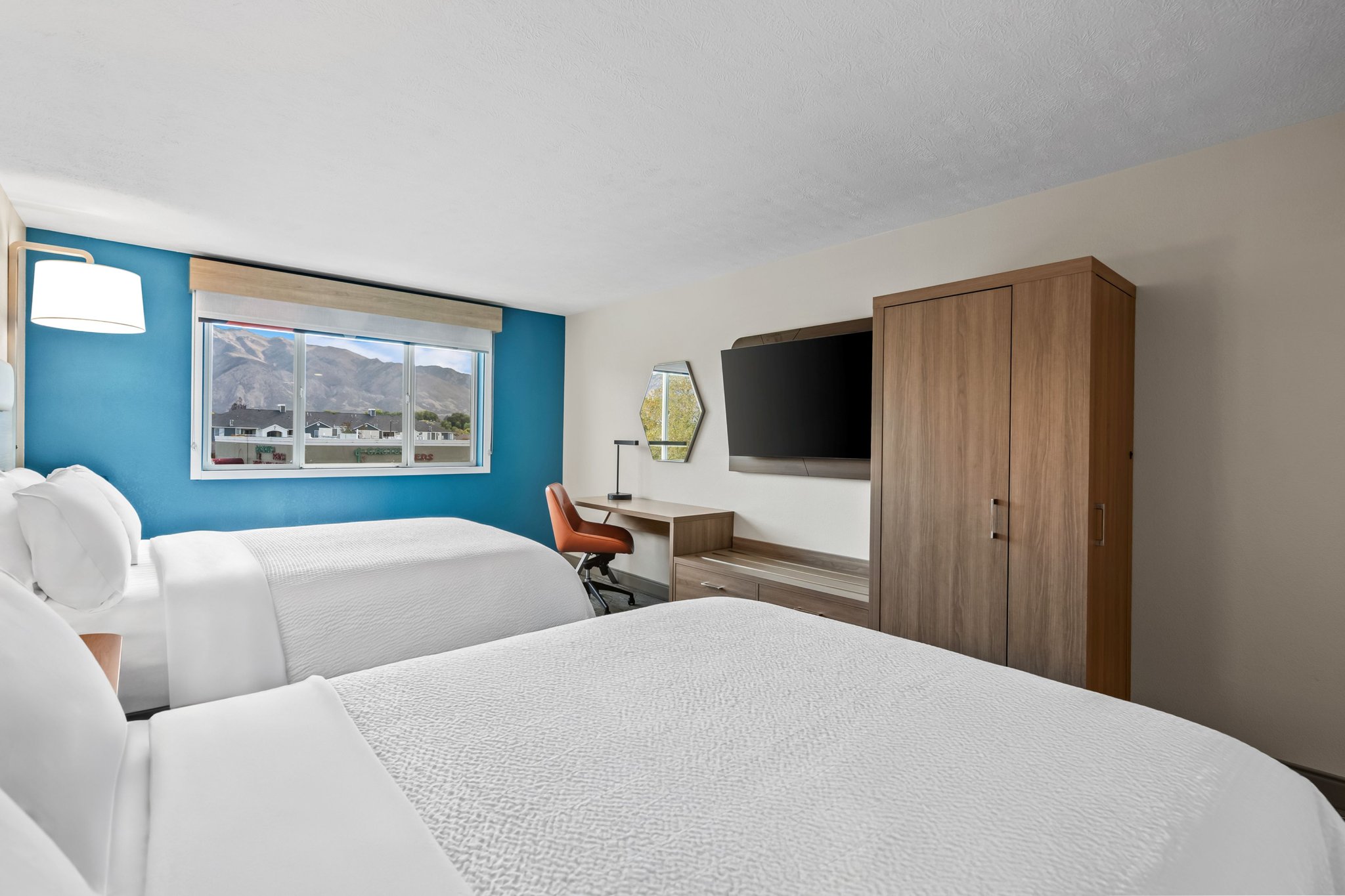 Holiday Inn Express & Suites OGDEN - Tap to explore photos