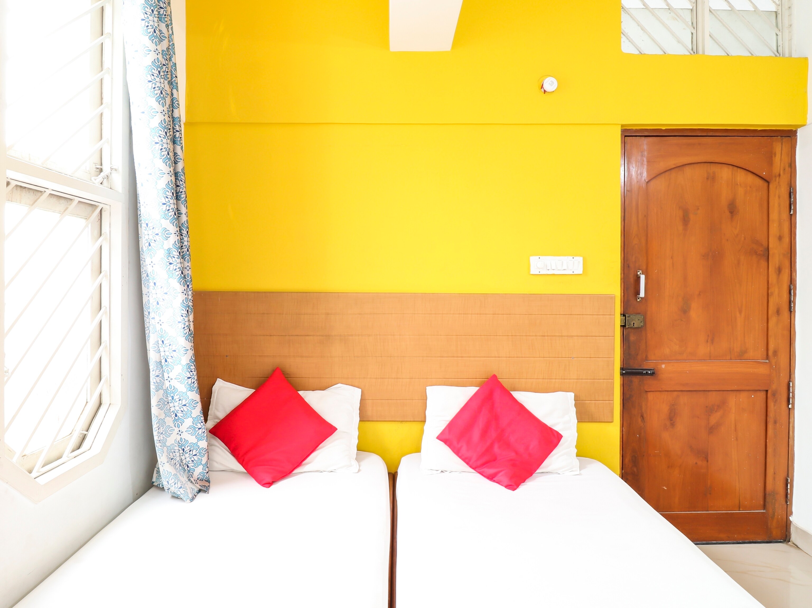Hotel O Kashyap Boarding & Lodging - Tap to explore photos