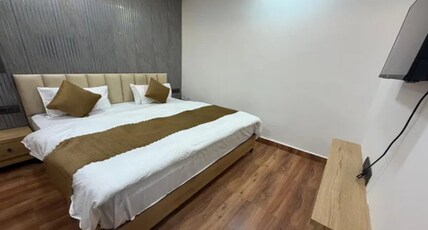 FabHotel Sky Inn Room Type - Premium Room