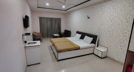 Hotel Gagan Palace Room Type - Deluxe Room Ac Double Hotel Gagan Palace Room Type - Deluxe Room Ac Double