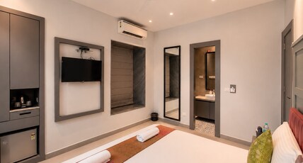 Braj Raj Regency Room Type - The Cozy Luxe Studio Room