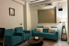 Rooms of Cozy 1 BHK Mogra Apartments in Khar Bandra West