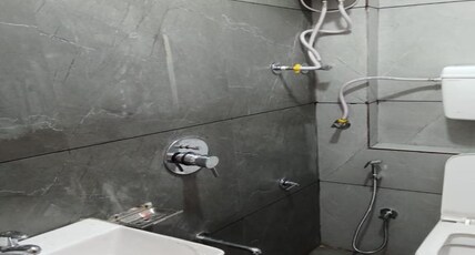 Hotel Sunlight Room Type - Super Deluxe with Bath-tub.