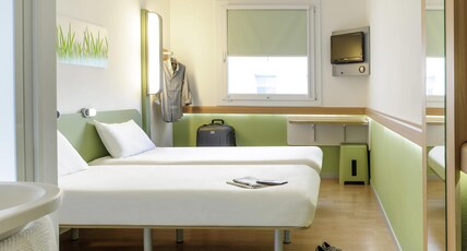ibis budget Torun Room Type - TWIN - A Standard Room with twin beds