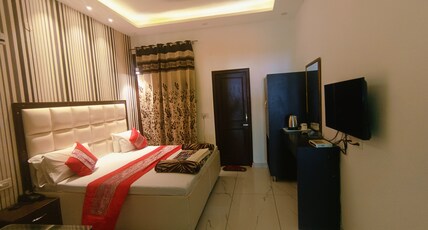 Hotel Jai Surya Room Type - Premium Room AC