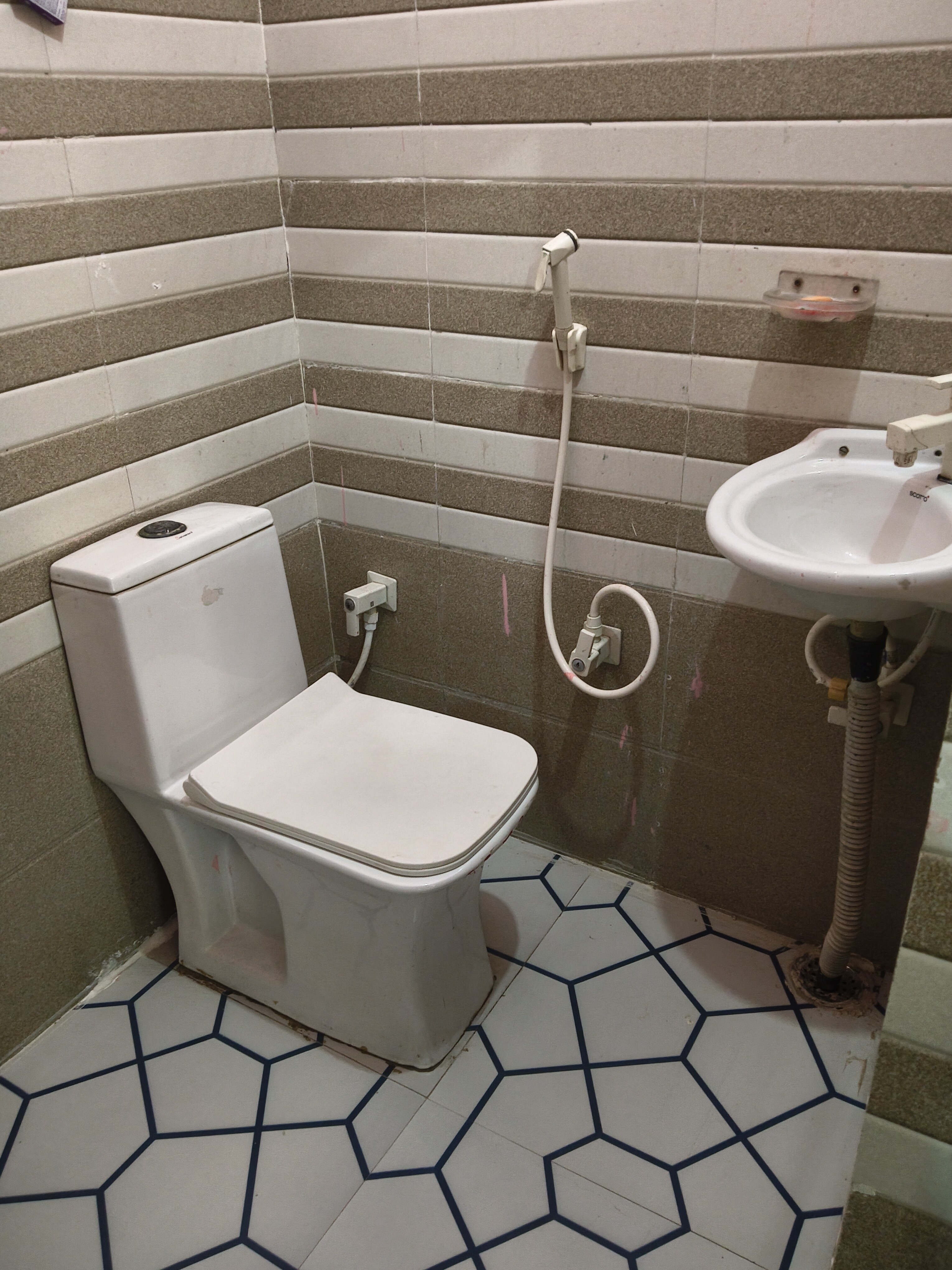 Yamuna Kunj Homestay - Tap to explore photos