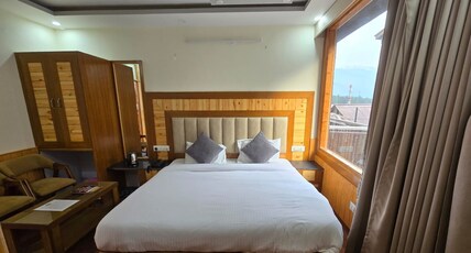 Lee Green Guest House Room Type - Deluxe Room with Private Balcony Lee Green Guest House Room Type - Deluxe Room with Private Balcony