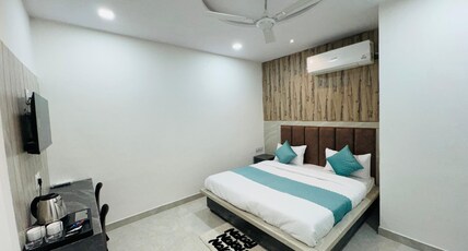 The Grand Luxury Stay Hotel Room Type - Deluxe Room