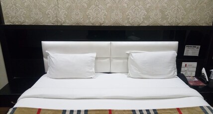 Hotel Tanya Palace Room Type - DELUXE ROOM