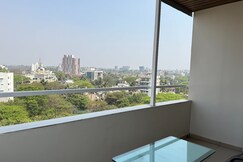 C-top Single Room Apartment
