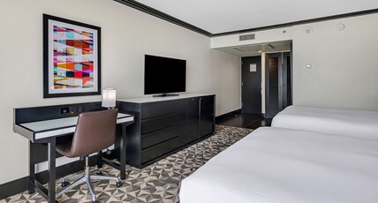 Hilton Miami Downtown Room Type - 2 QUEEN MOB ACCESS BATHTUB
