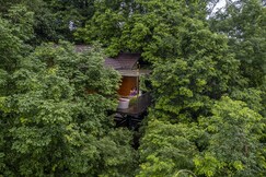 Crystal Kuruva Nature Resort & Spa