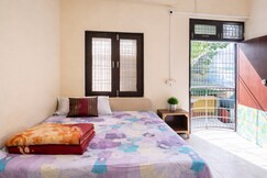2BHK Brijwasi Homestay Near by Bake Bihari Mandir
