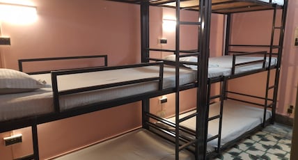 Bubble Beds kolkata Room Type - Room 2A: 6 Bed Mix Dormitory AC