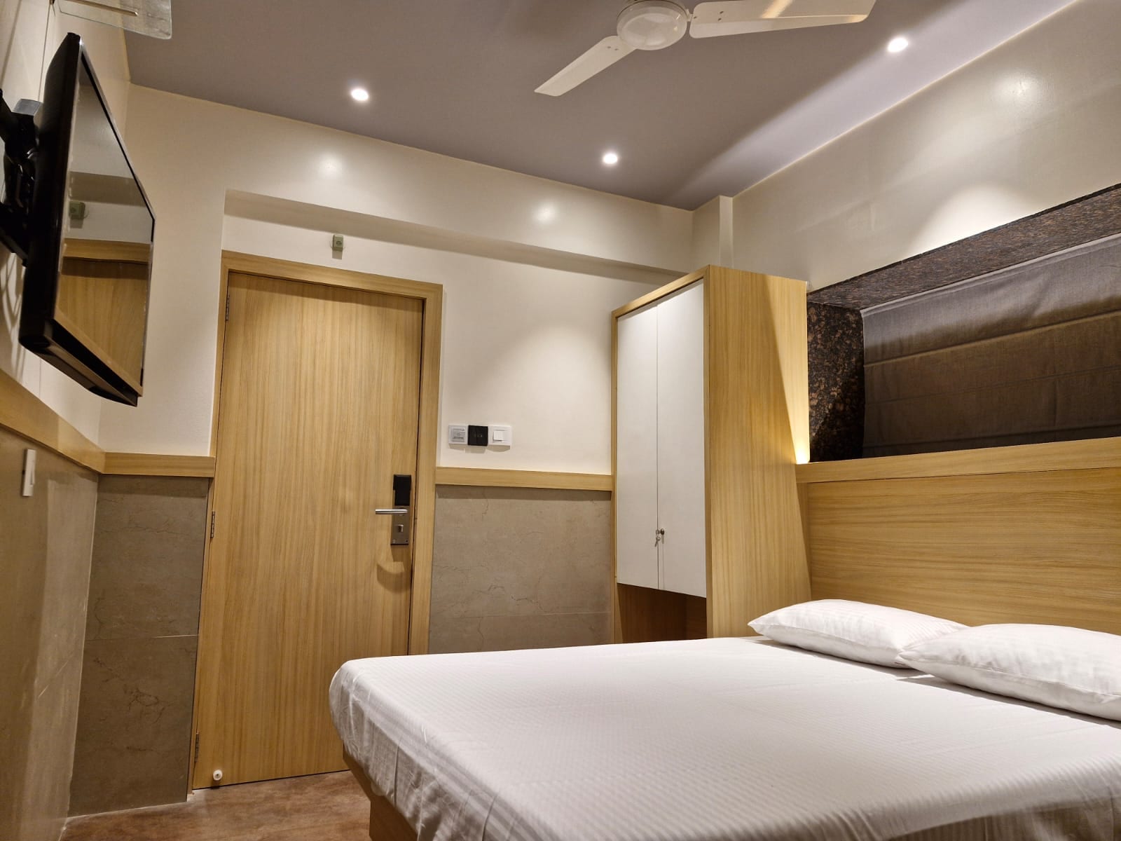 Avenue10 Boutique Hotel - Tap to explore photos