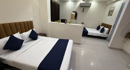 Cloud Bay Hotels - Sector 69 Room Type - Family Deluxe Room Cloud Bay Hotels - Sector 69 Room Type - Family Deluxe Room