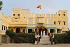 Roop Niwas Kothi