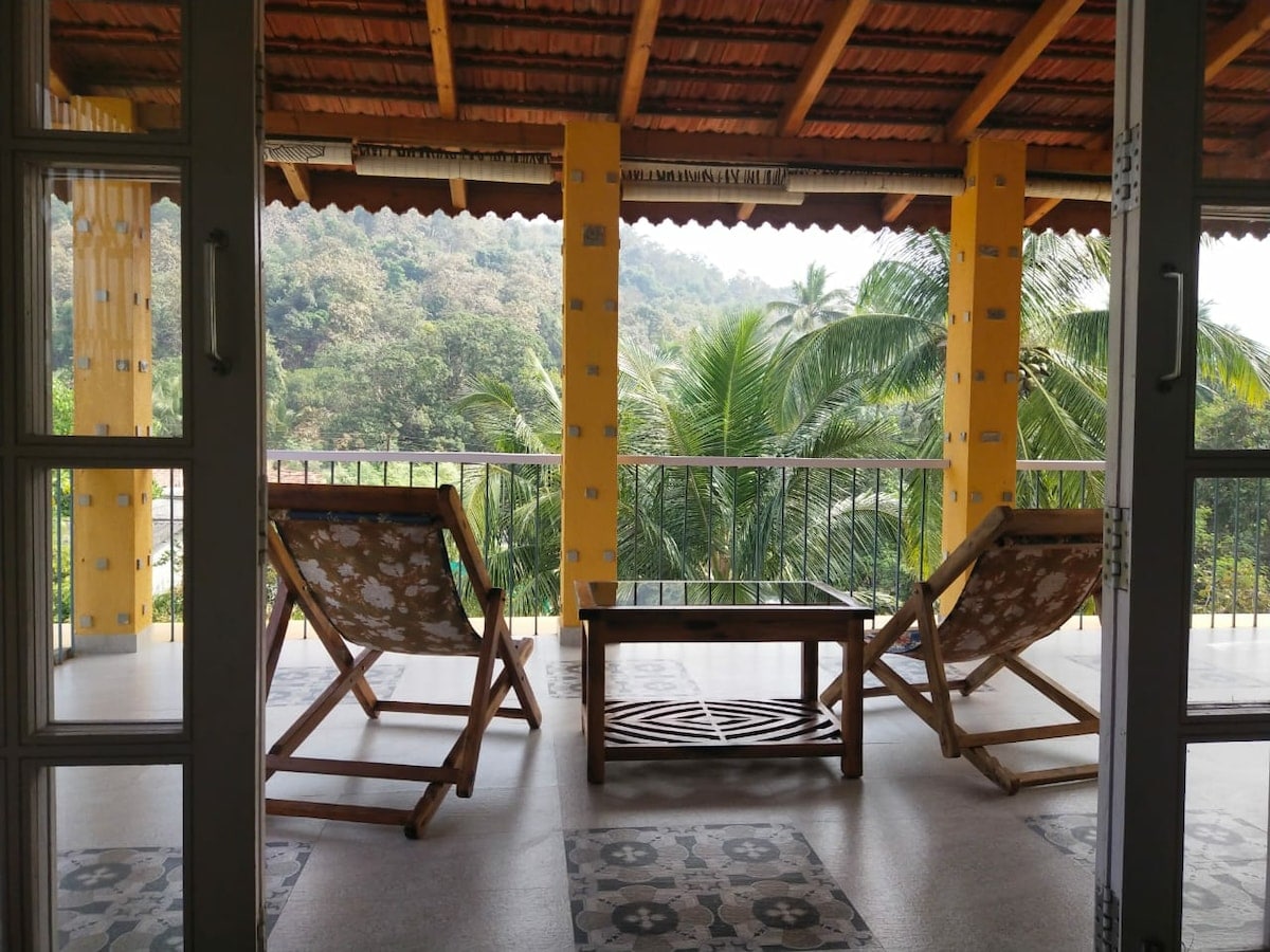 Villa Serenity 5 mins walking from Kashid Beach - Tap to explore photos