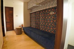 UPSTAY 2BHK