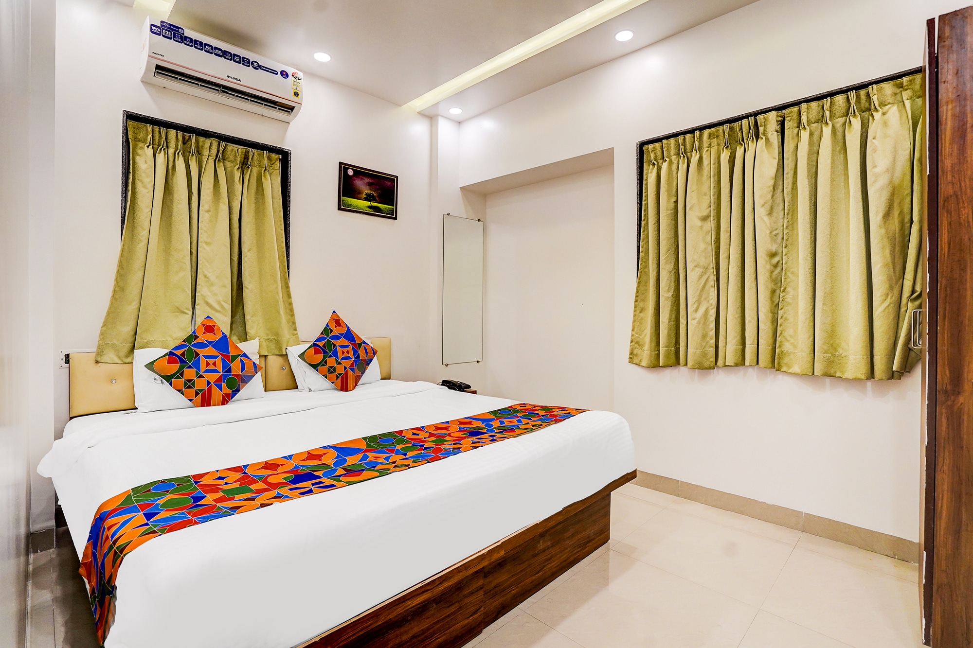 FabHotel Atithi Regency Home Stay - Nr Amar Business Zone - Tap to explore photos