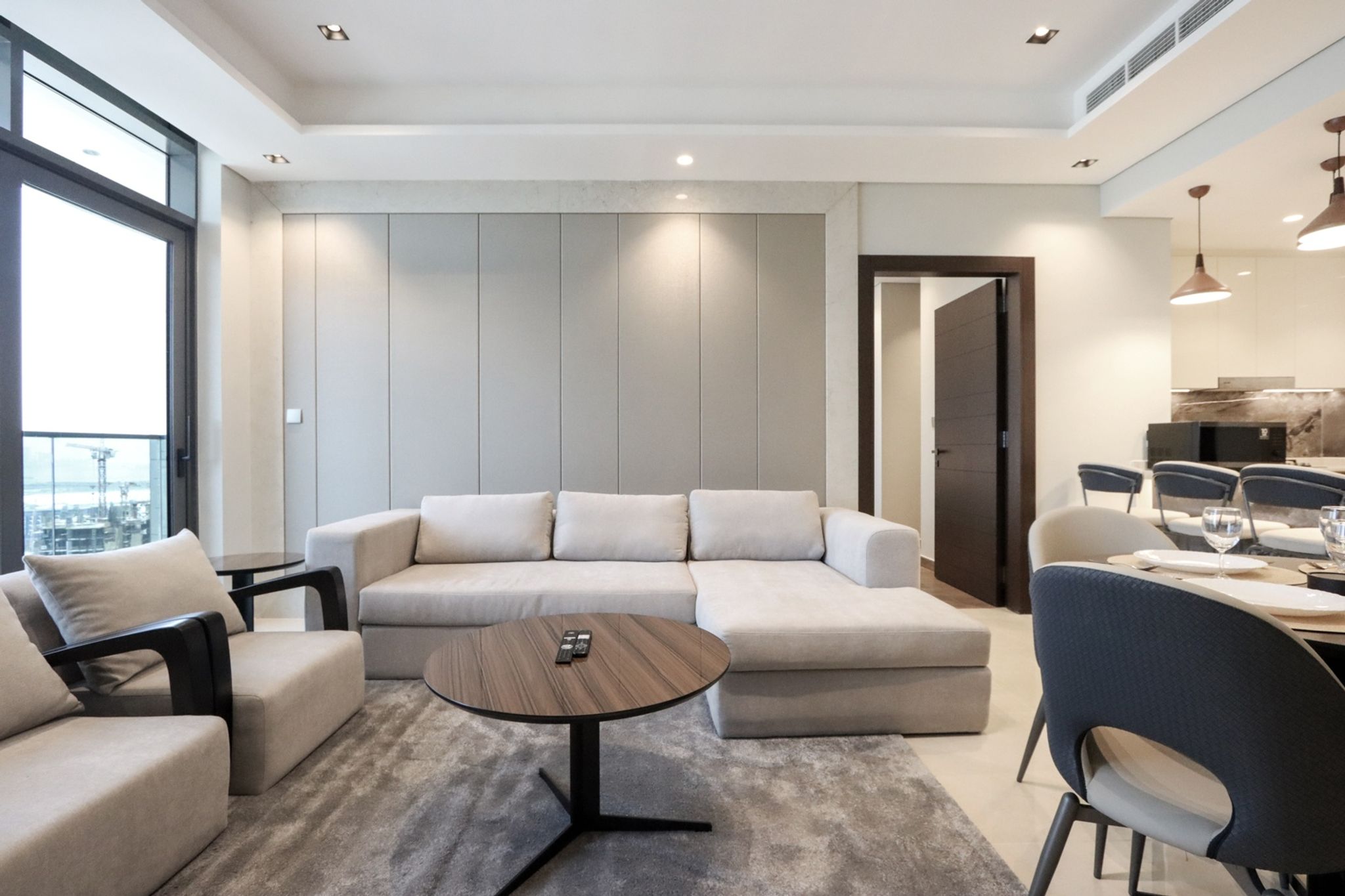 ELIVAAS Curated Centrally Located 1BR Near DubaiCanal and Do - Tap to explore photos