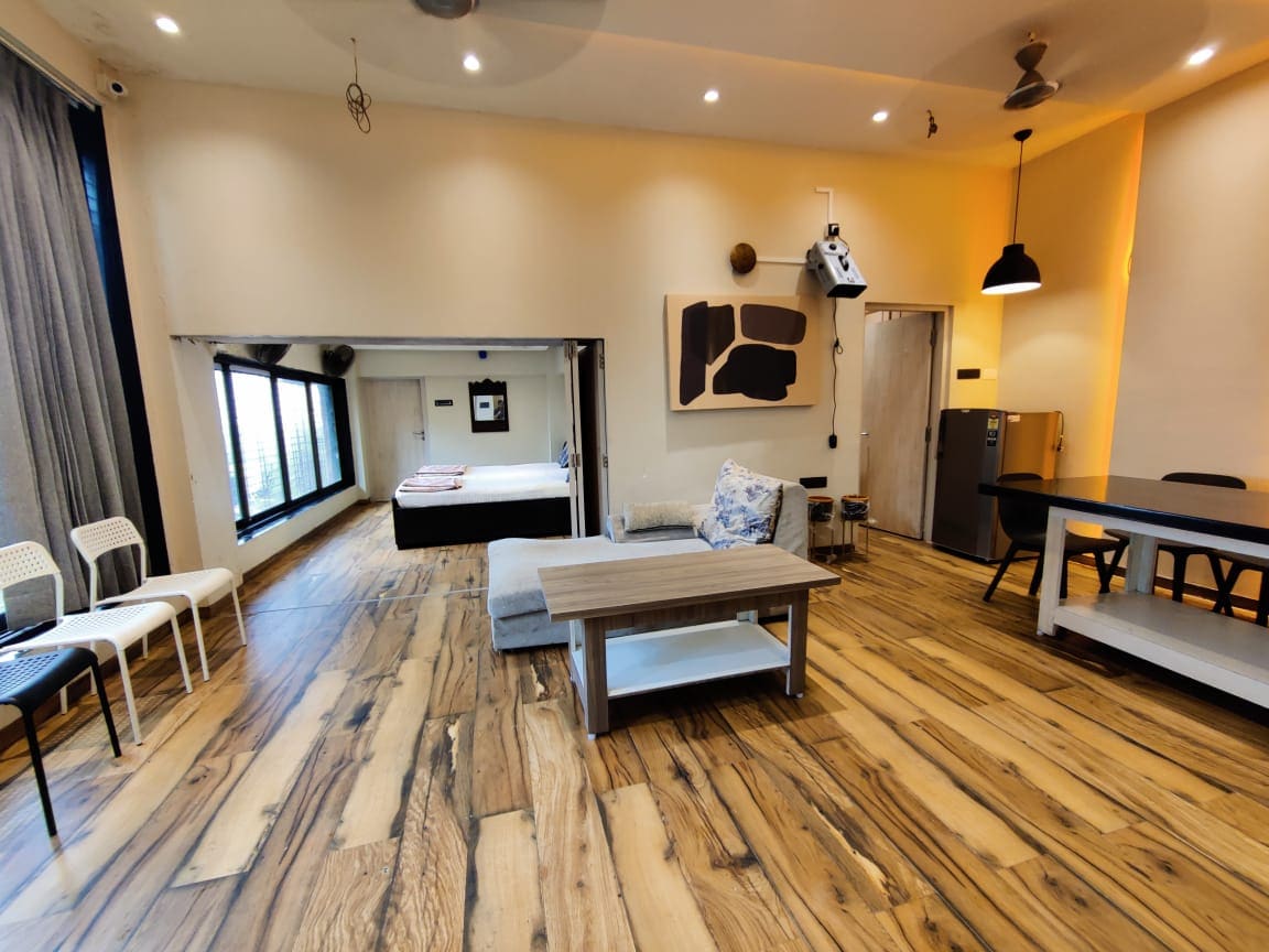 Lazy Moose 5(Pool & Party)Villas - 6 Bedroom-Aarey - Tap to explore photos