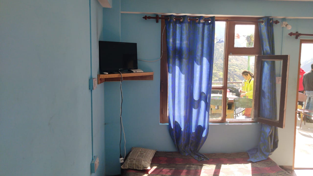 Drilbu-Ri home stay - Tap to explore photos