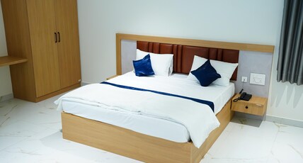 Shalini Residency Room Type - Deluxe Ac Room