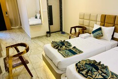The Hotel Emerald