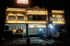 Hotel Crossroad