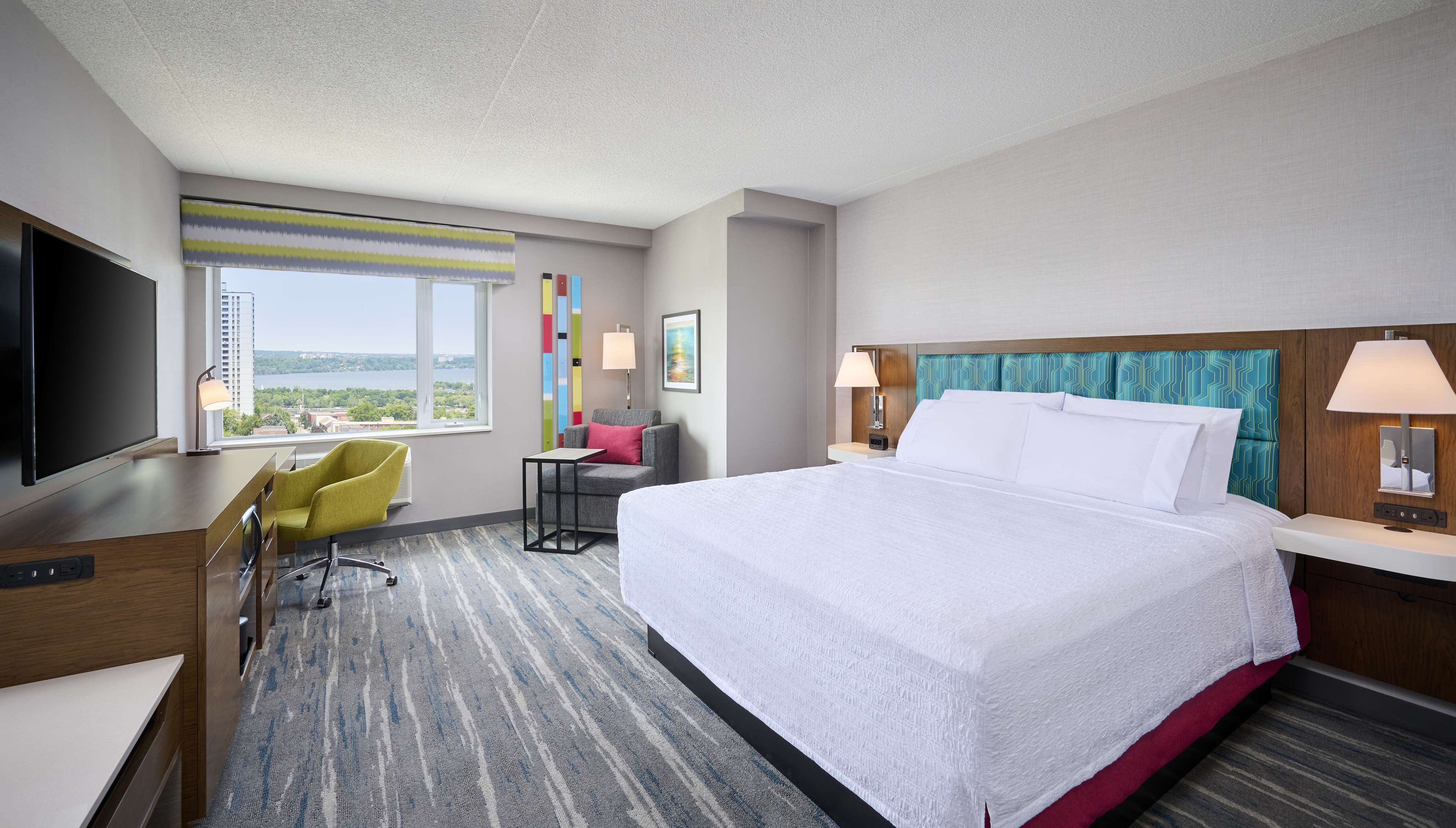Hampton Inn by Hilton Hamilton - Tap to explore photos