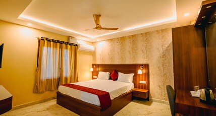 SEA U || The Luxury Home || Room Type - Deluxe Room