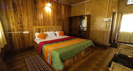 Grasshopper Jungle Queen Room Type - Ac Deluxe
