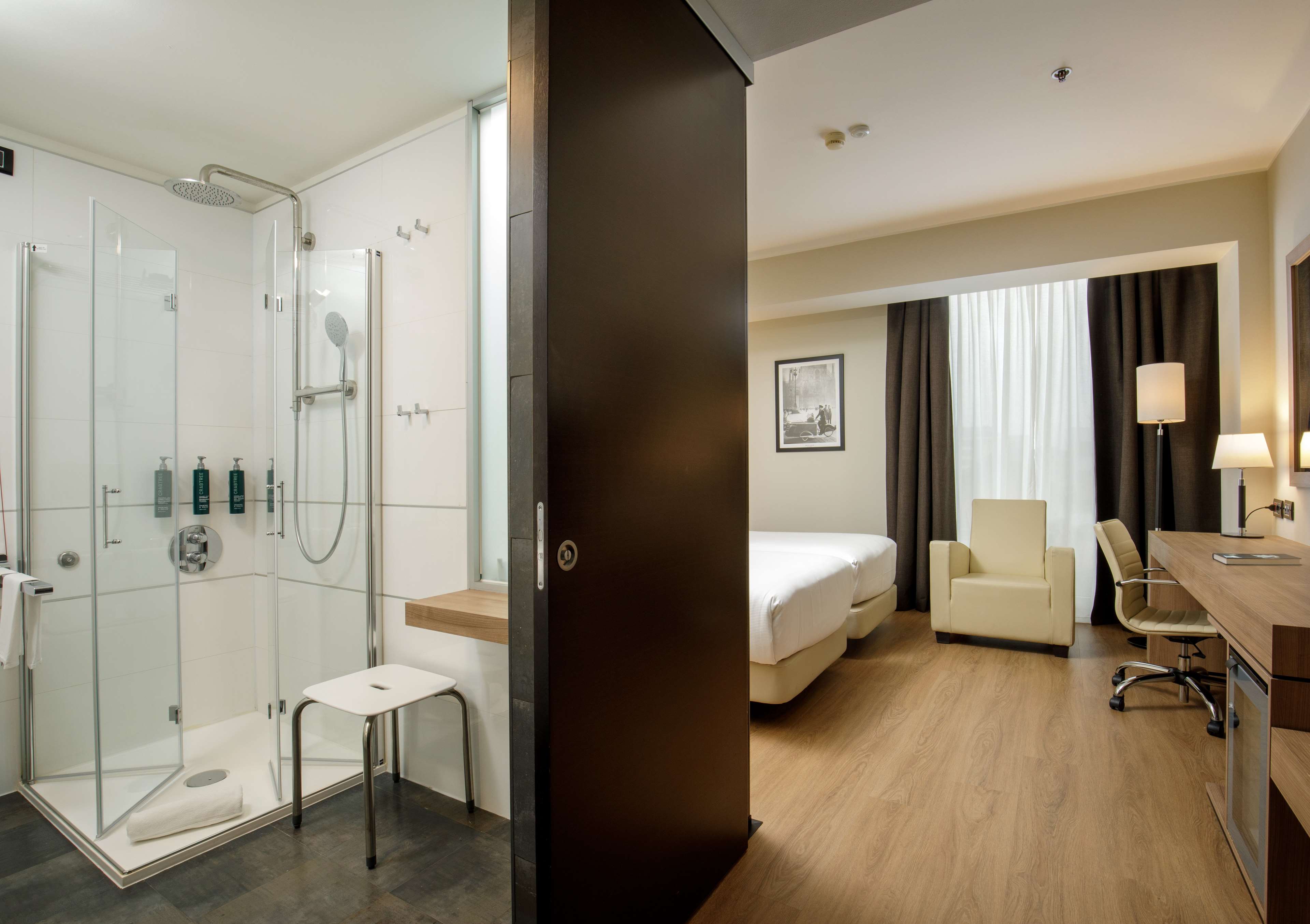DoubleTree by Hilton Milan - Tap to explore photos