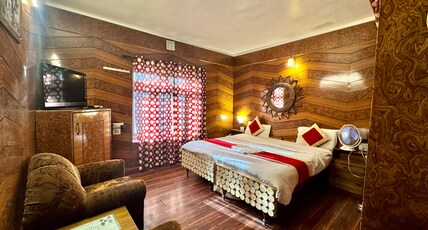 Hotel Ankur Plaza Near Nainital Lake Room Type - Luxury Room