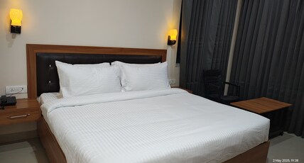 Ai 360 Degree Hotel Lansdowne Room Type - Deluxe Mountain View Room- 360 degree mountain & valley views from every balcony, free parking & lif