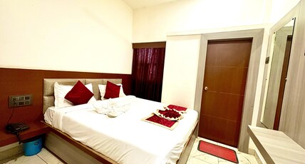Hotel RS Grand Room Type - Double Bed Deluxe Room