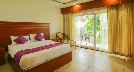 The Lake View Resort Munnar Room Type - Premium Room with balcony