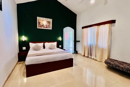 Greenwoods Resort